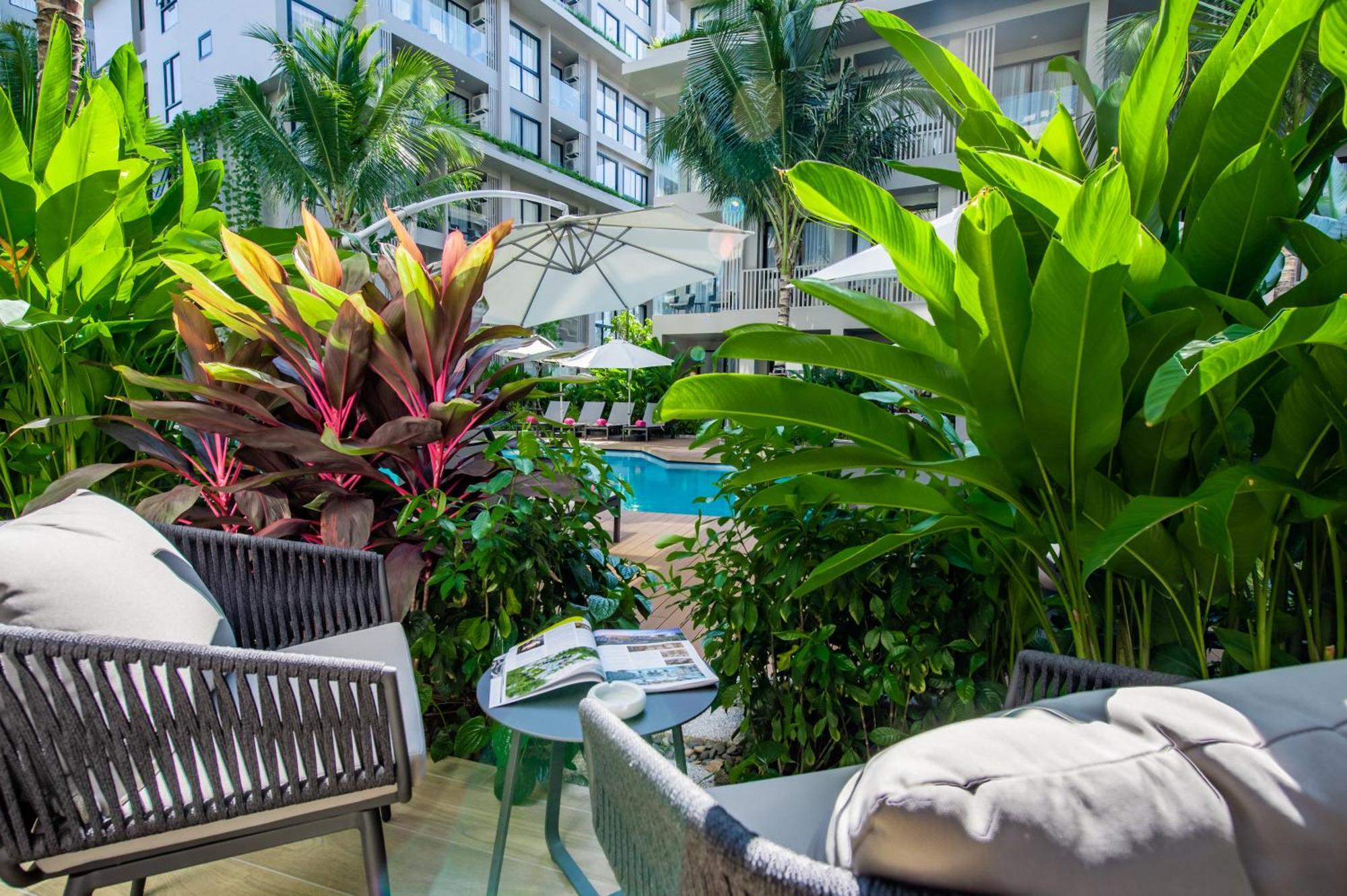 Diamond Resort Phuket Official Account Pantai Bang Tao Bagian luar foto