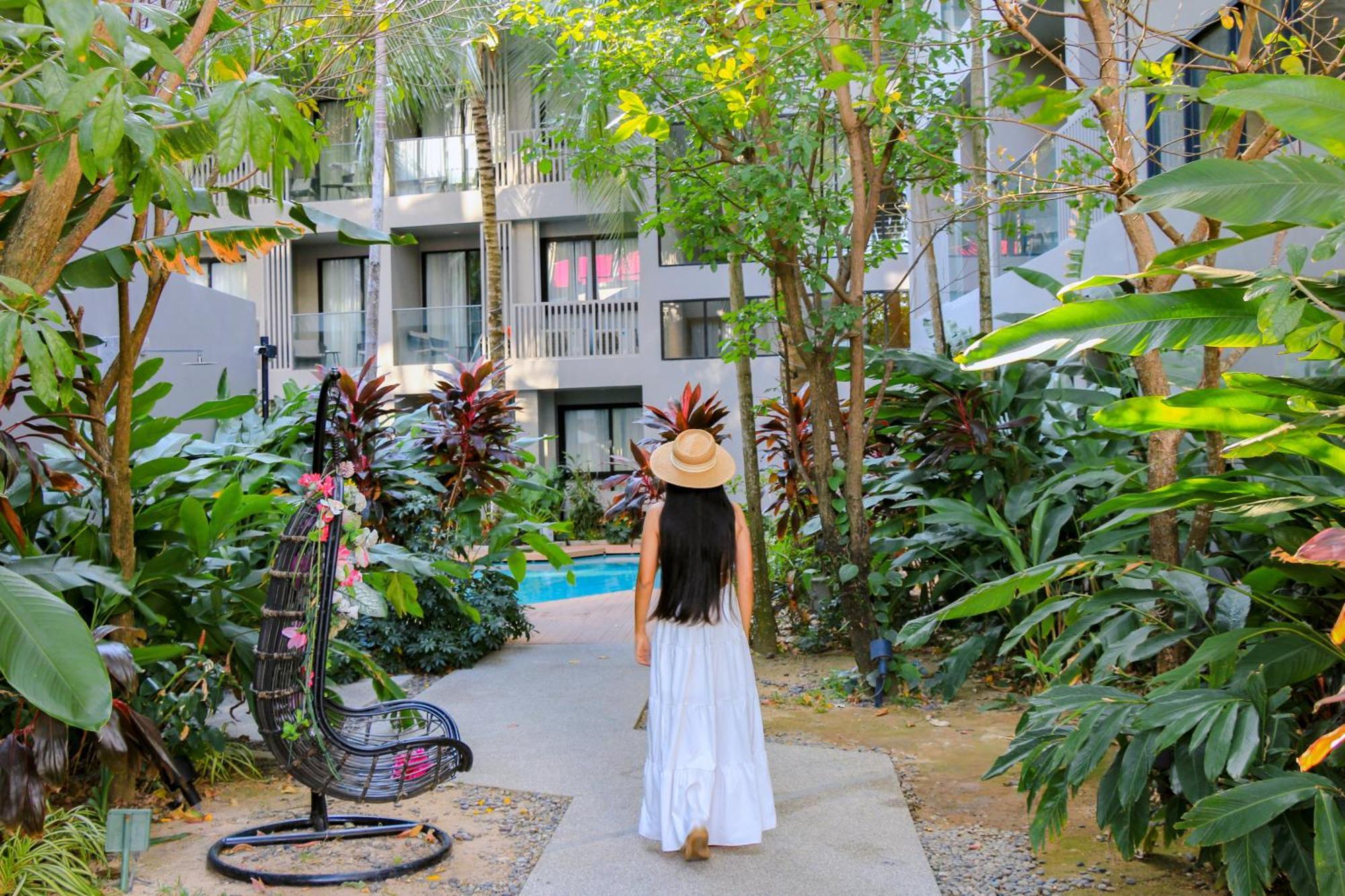 Diamond Resort Phuket Official Account Pantai Bang Tao Bagian luar foto